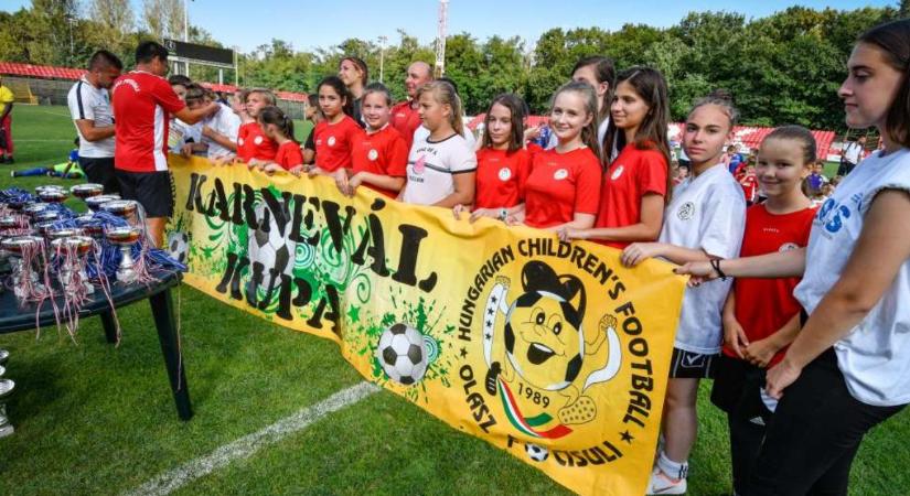 A jövő nagy reménységei lépnek pályára a Karnevál Kupán