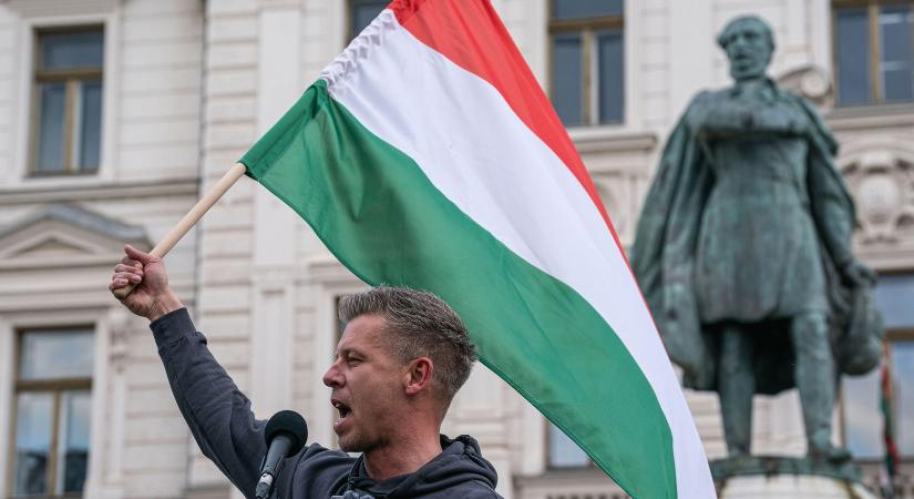 Fidesz 2/3-ot jósolt Magyar Péter, a Tisza Párt gyűlésén hangzottak el a számok