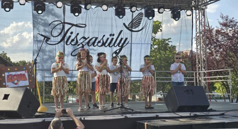 Egy megpróbáltatásokkal teli időszakot is felidéztek a tiszasülyiek a falunapon – galériával