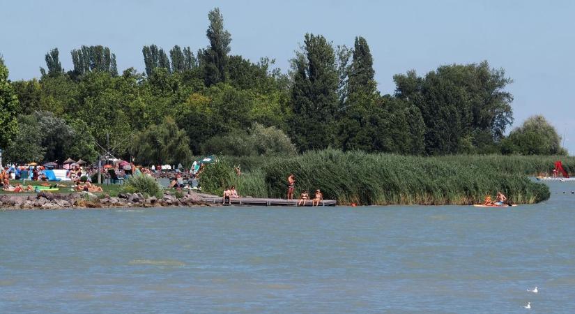 A Balaton mostani minőségének fenntartása érdekében újraindul a tó átfogó kotrása