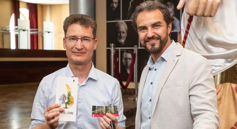A városvezető is bérletet váltott a Vörösmarty Színház új évadára