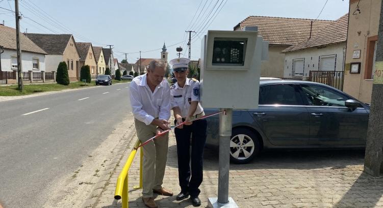 Terjednek az újfajta traffipaxok, amikkel bírságrekordot ért el a magyar rendőrség