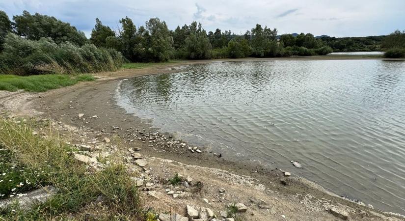 Drasztikusan csökkent a víz a mátrai tározóban, megtiltották a horgászatot