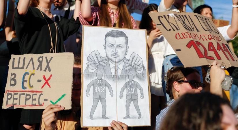 Változás jöhet a vezetés élén: Zelenszkijt lecserélhetik a nyár végéig