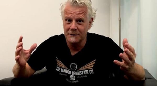 Simon Dawson: "el sem tudom mondani, mennyire hálás vagyok az Iron Maiden rajongók támogatásáért"