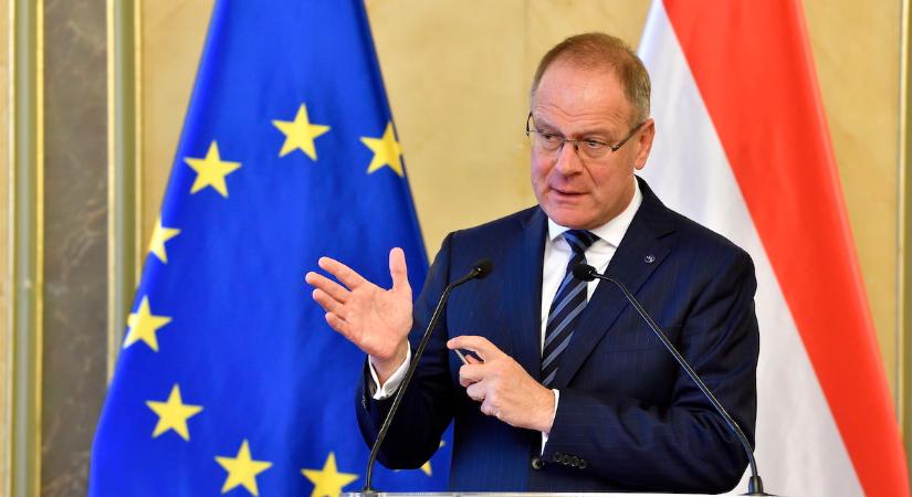 A Navracsics-féle „gyüttment-törvény” mintájára döntsenek az önkormányzatok arról, hogy a településük nem kampányfelület