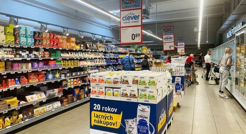 Egészségre veszélyes élelmiszerek kerültek a Billa polcaira (FOTÓK)