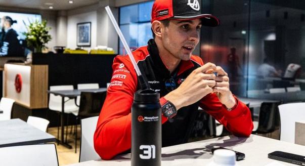 Exkluzív: Ocon nem kér Alonso politikájából