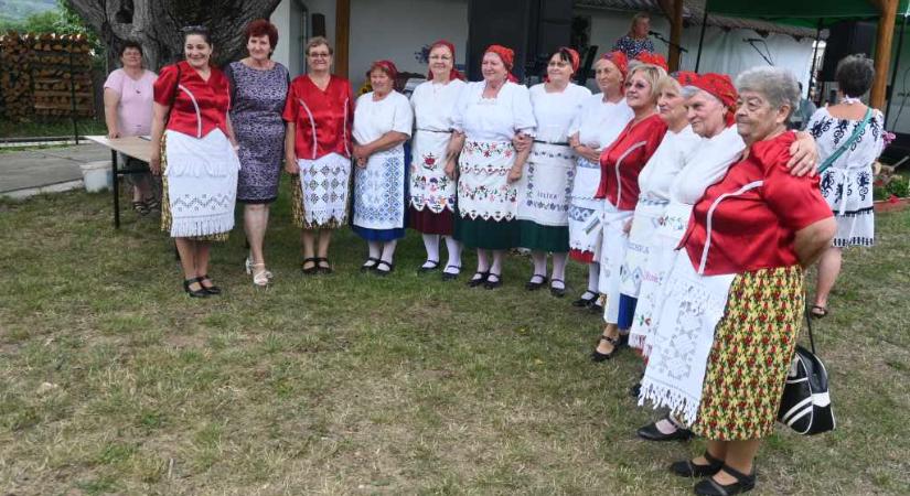 Múltjukra is emlékeztek Óbáston