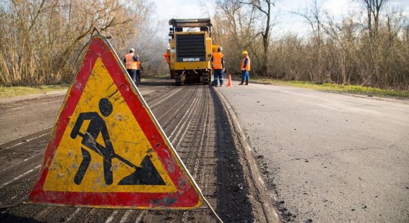 Aláírásgyűjtés indul a főút felújításáért