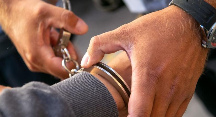 Félelmetes! Drogos tolvaj, aki kiskorúakat használt segítőnek