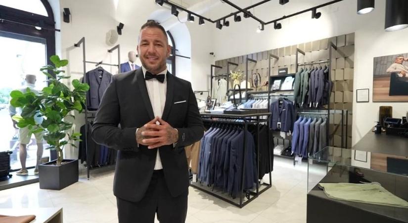 Rossz hírt közölt édesanyjáról Curtis, ez az esküvőre is hatással van
