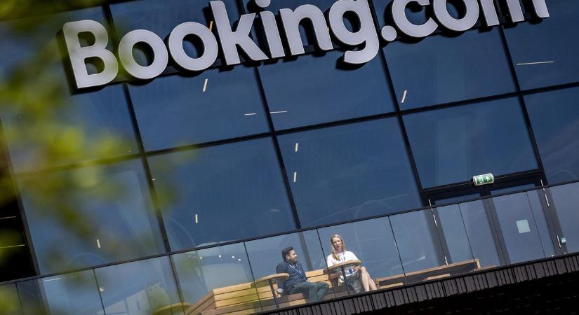 Ismét vizsgálja a Booking.com-ot a versenyhivatal, mert megtéveszthette a felhasználókat