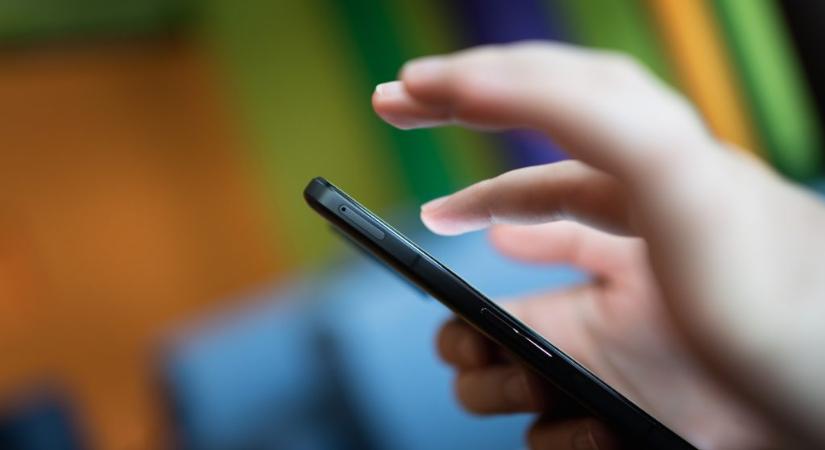 GVH: a Booking.com eltérő díjakat kínálhat a mobilosoknak, mint az asztali gépen foglalóknak