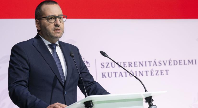 Lánczi Tamás feljelenti Fleck Zoltánt