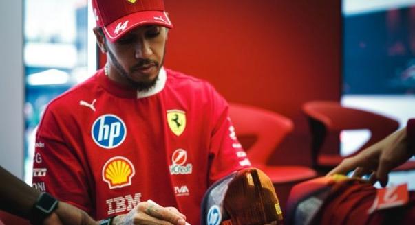 Ecclestone: Lewisnak már abba kellett volna hagynia