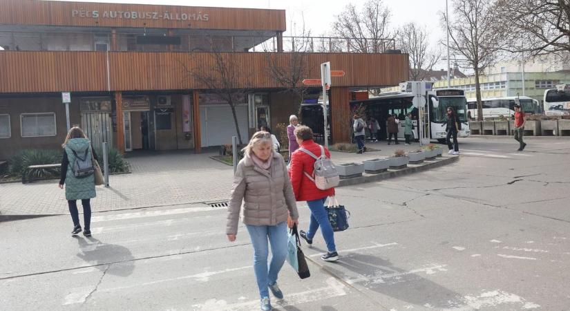Gaz veri fel a buszpályaudvart is, hol vannak ilyenkor az illetékesek?!