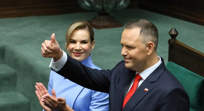 Megint áll a bál Varsóban: azonnal összecsapott az új elnök és a kormányfő