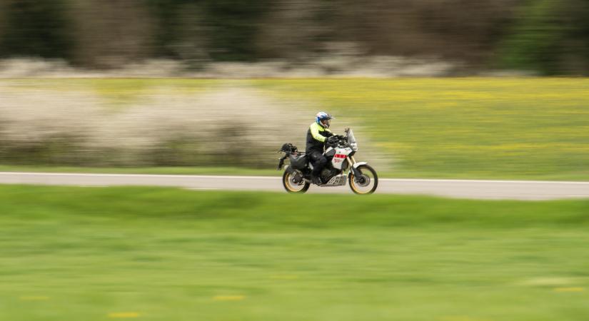 Retardált rekord: 320-szal csapatta egy motoros a német autópályán, de pont ott, ahol van sebességkorlát