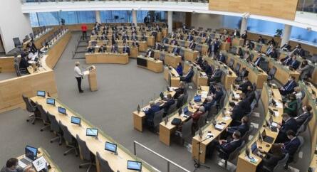 Litvániában az egész kormány lemond a miniszterelnökkel együtt
