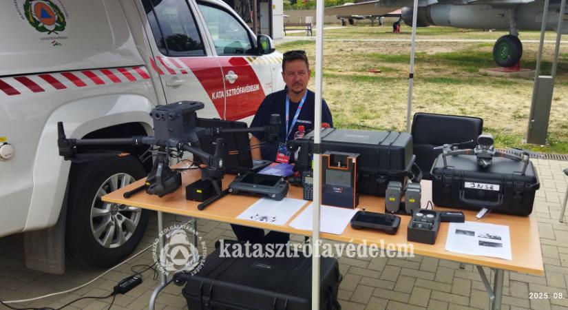Bemutatkozott a katasztrófavédelem drónos egysége