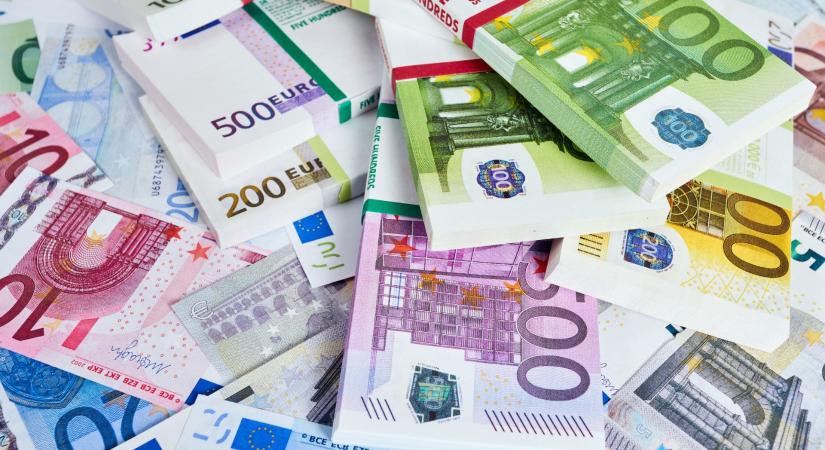 Brüsszel gigászi költekezése: A magyar GDP fele megy el az uniós intézményekre