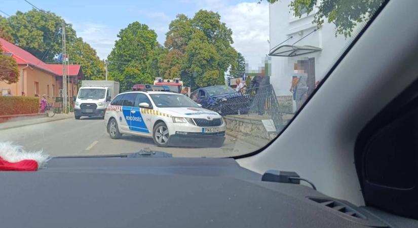 Szentségtelen állapotok a szent helyen – Rendőrök is érkeztek a buji templomhoz!