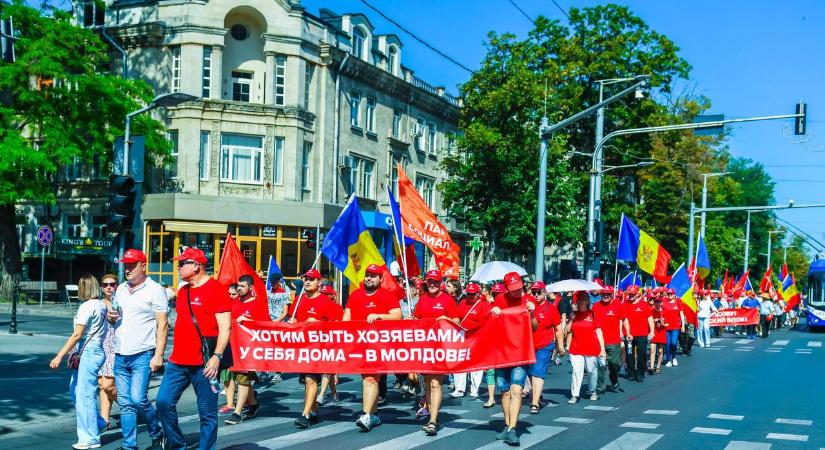 Nem csak Moszkva hatására fordulnak az ellenzék felé a moldovaiak
