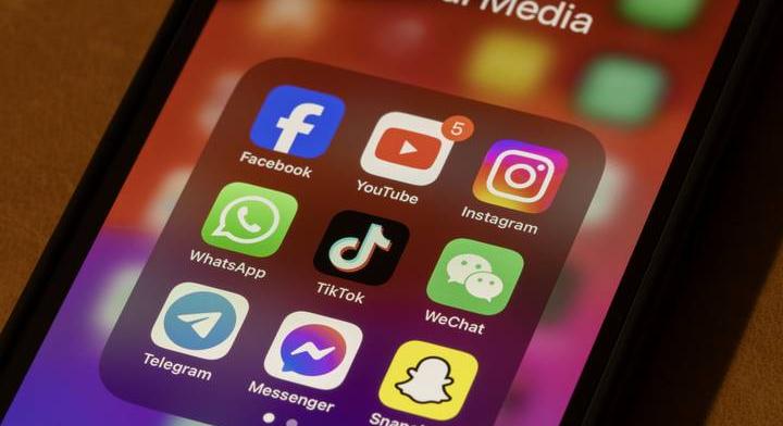 Milliókat próbálnak átverni WhatsAppon – így védheted meg az adataidat