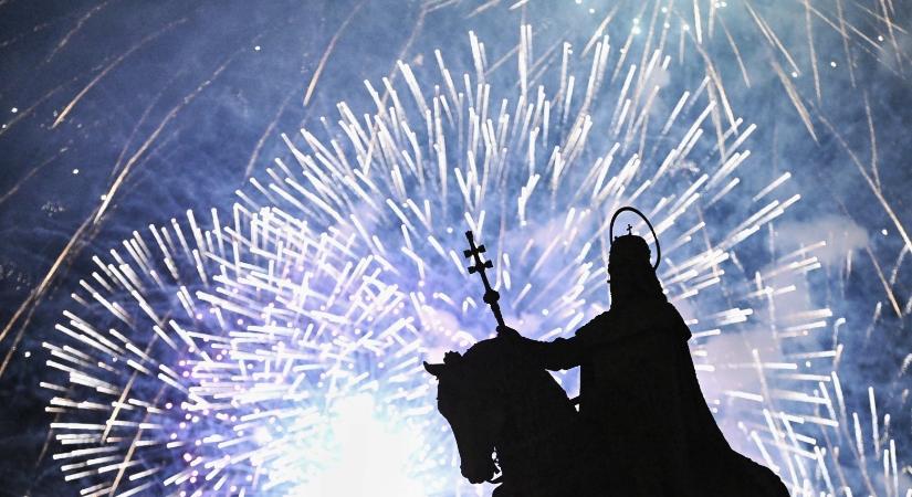 Le kell dolgozni az augusztus 20-át szombati munkanapon?