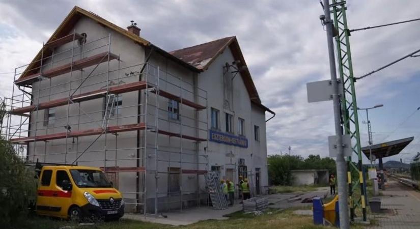 Megújulnak az ajkai ás várpalotai vasútállomások