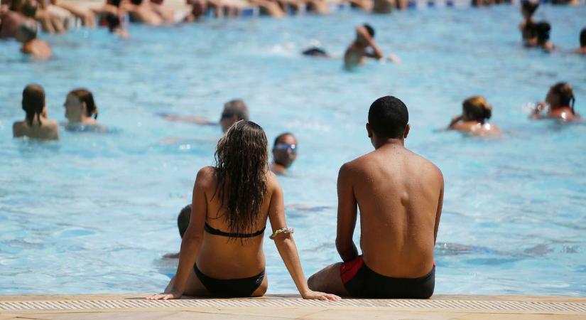 Retteghetnek a netes vásárlók: komoly veszélyt rejthet egy fürdőruha, ha nem vagy óvatos