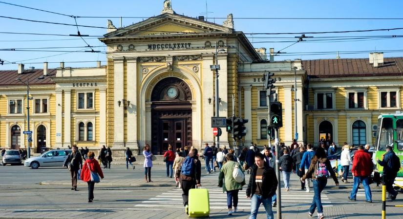 Rémisztő jelzést adtak ki a mérnökök: összeomolhat a főváros központi vasútállomása, szétrepedtek a tartógerendák – Szerbia pánikban