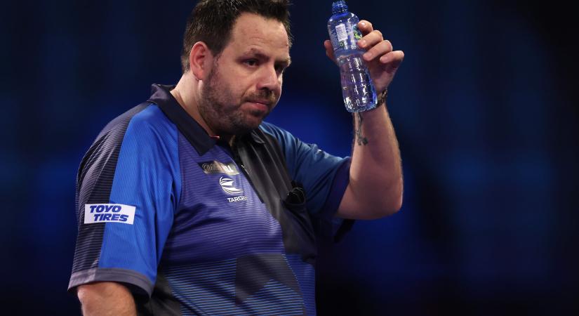 Lewis: a józan dartsé a jövő – ideje leszámolni a meccs előtti sörözéssel