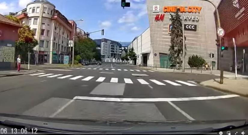 Forgalommal szemben hajtott valaki Miskolcon - Videón a hajmeresztő manőver !