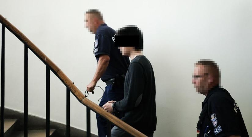 Az anyját és a nagyanyját késelte meg – újabb megrázó részletek