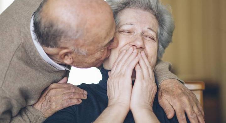 Csodával határos módon visszafordították egy Alzheimer-kóros beteg leépülését
