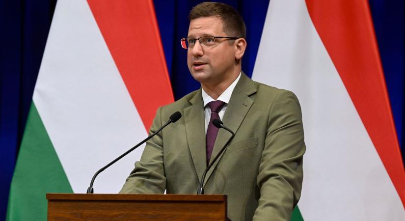 Gulyás Gergely szerint Fleck Zoltánnak még az egyetem környékét is kerülnie kellene