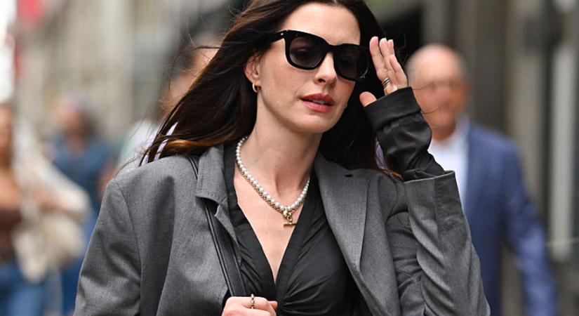 Az ördög Pradát visel 2: Íme Anne Hathaway szettjei, amiket már most imádunk – FOTÓK!