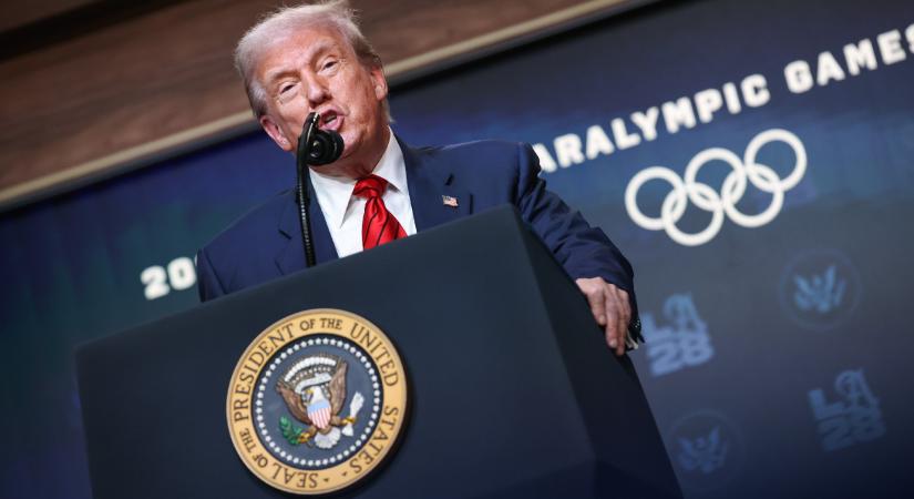 Donald Trump büntetővámot vetett ki Indiára, mert az oroszoktól szereznek be kőolajat