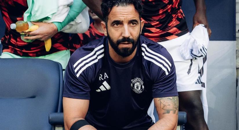 A Manchester United rárúgja az ajtót az átigazolási piacra, Barca-sztár érkezhet az Old Traffordra