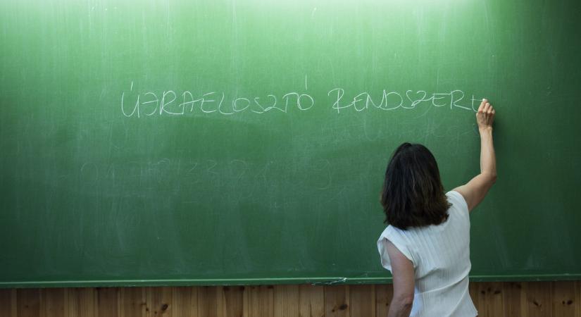 Hiába jogellenes, több iskolaigazgató is elküldené a gyengén teljesítő pedagógusokat