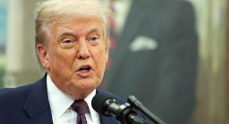Donald Trump már 100 százalékos vámmal fenyeget