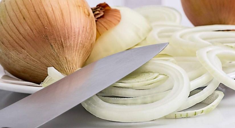 Hagymavágás sírás nélkül – bevált trükkök és tudomány