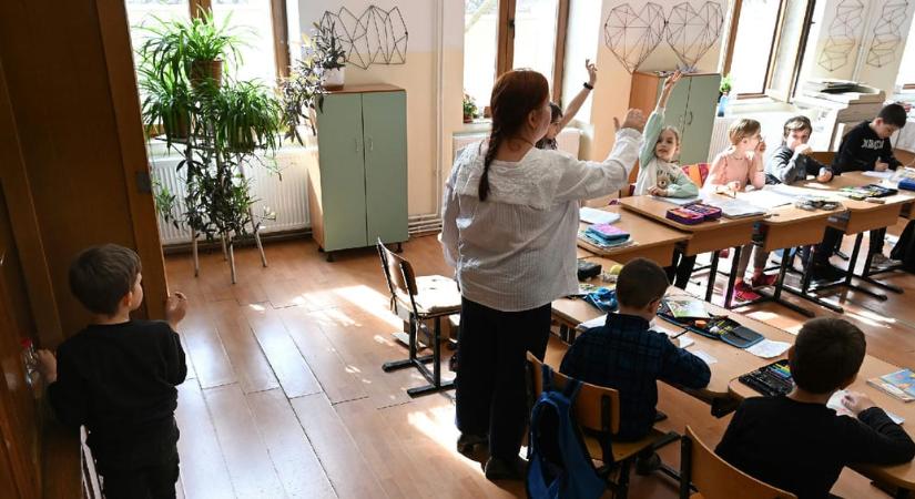 Több iskolaigazgató is megpróbálta elküldeni a teljesítményértékelésen lepontozott tanárokat a szakszervezet szerint