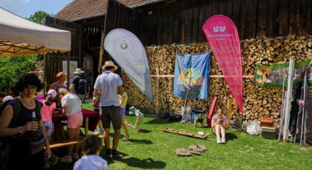 Csűrök között szól a világ – Jubileumi fesztivál Kalotaszegen