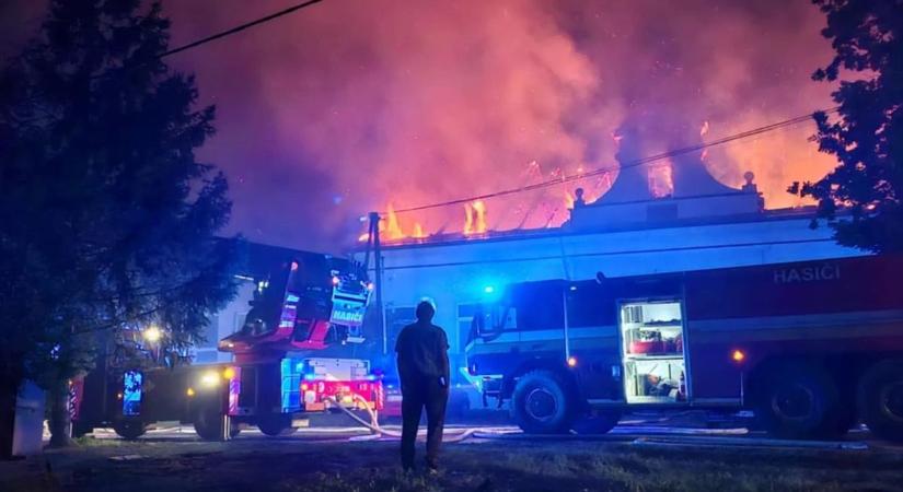 Nem kímélte a tűz a csicsói kolostort