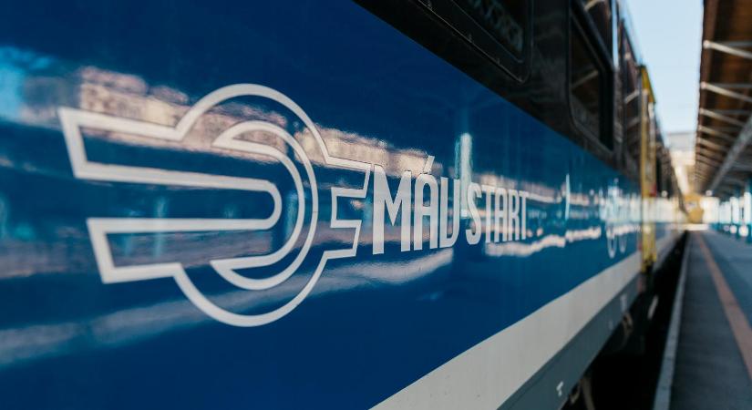 Egy időre leállította a vasúti közlekedést a katasztrófavédelem Komáromnál