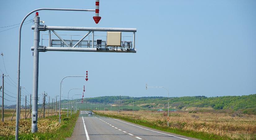 Jön az átlagsebesség-mérő traffipax? Itt a rendőrség válasza