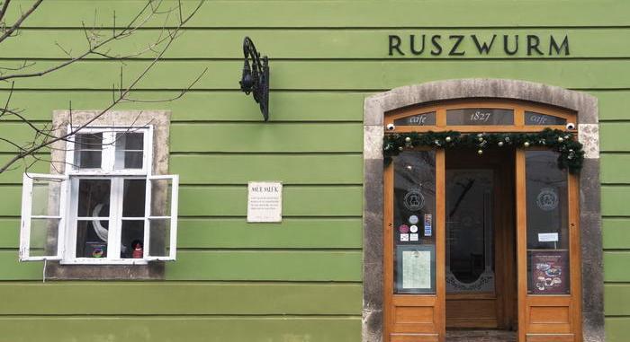 Bezáratták a cukrászdáját, néhány órával később meghalt